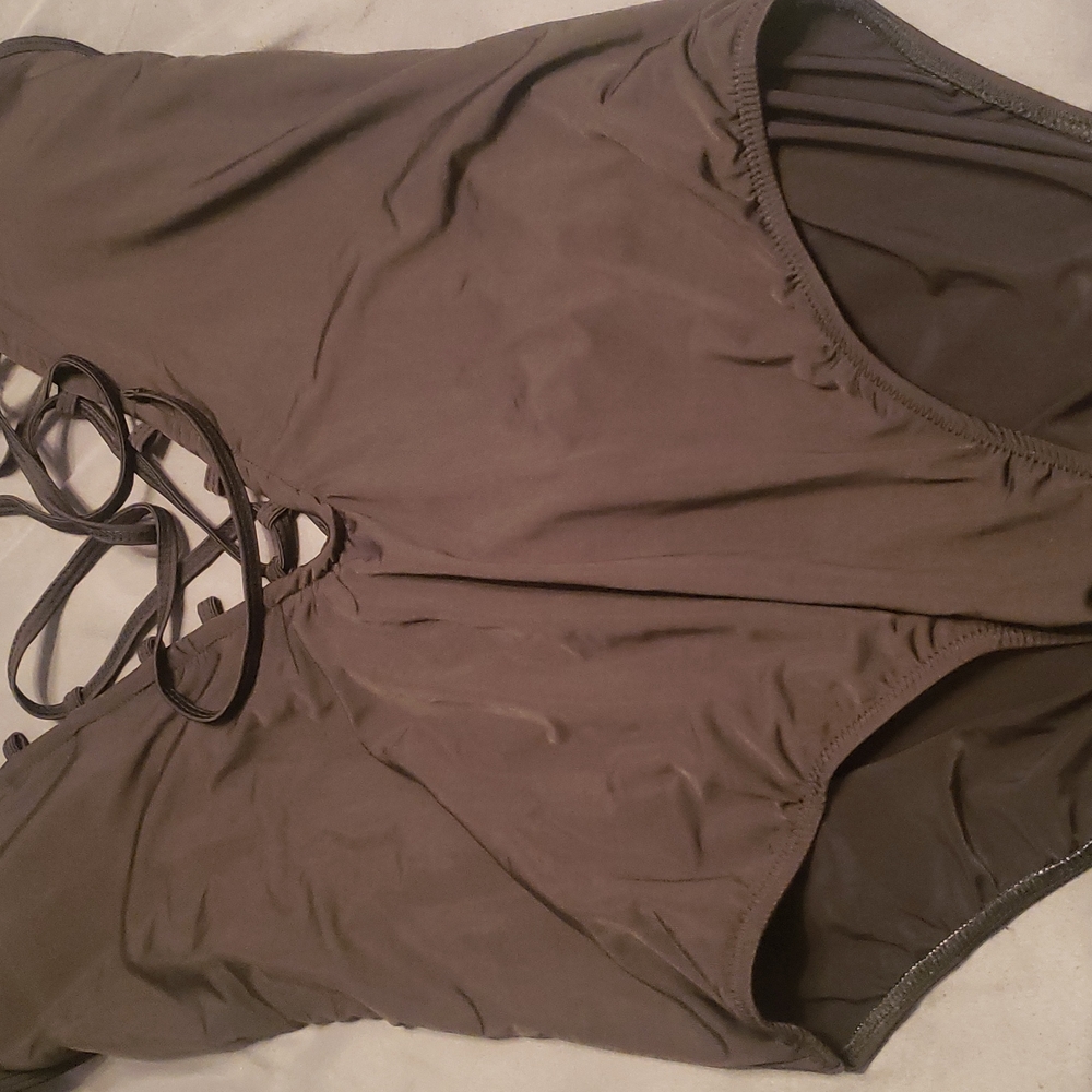 COPY - Luna Tuccini Swimsuit size12